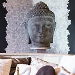 Zen By M דירה